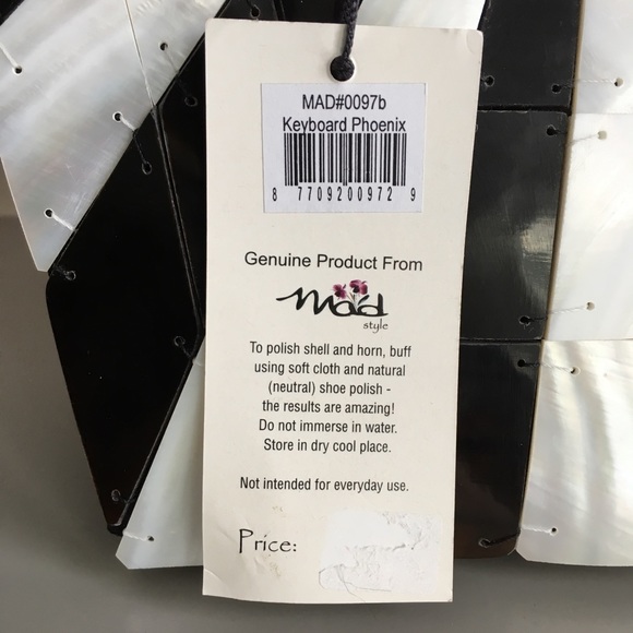 Handmade Mother of Pearl and Natural Horn Purse - Picture 4 of 8